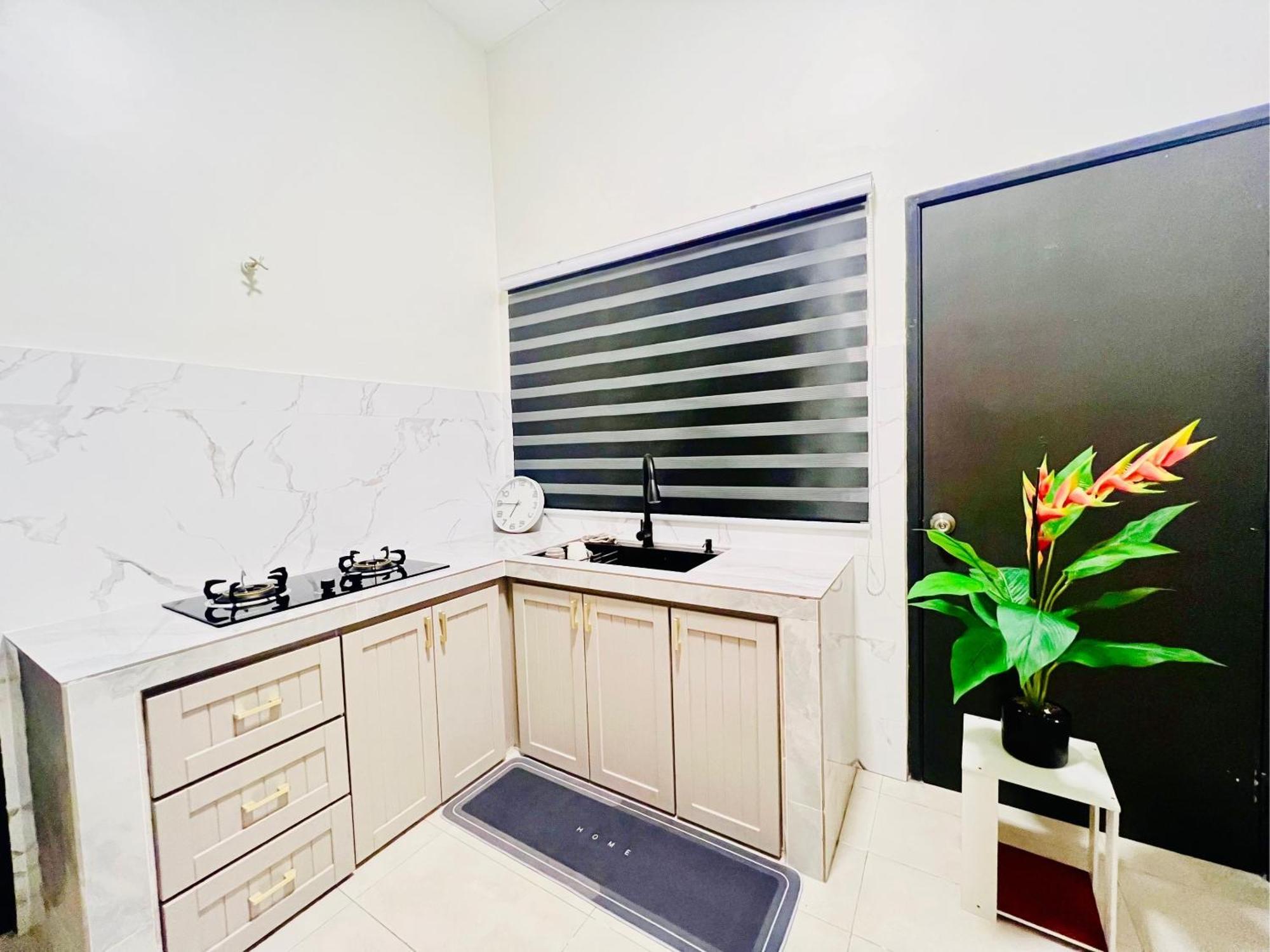 Quayside Cove Homestay - Corner House, Shah Alam Rimbayu Netflix Syok Tv Bbq Bagian luar foto