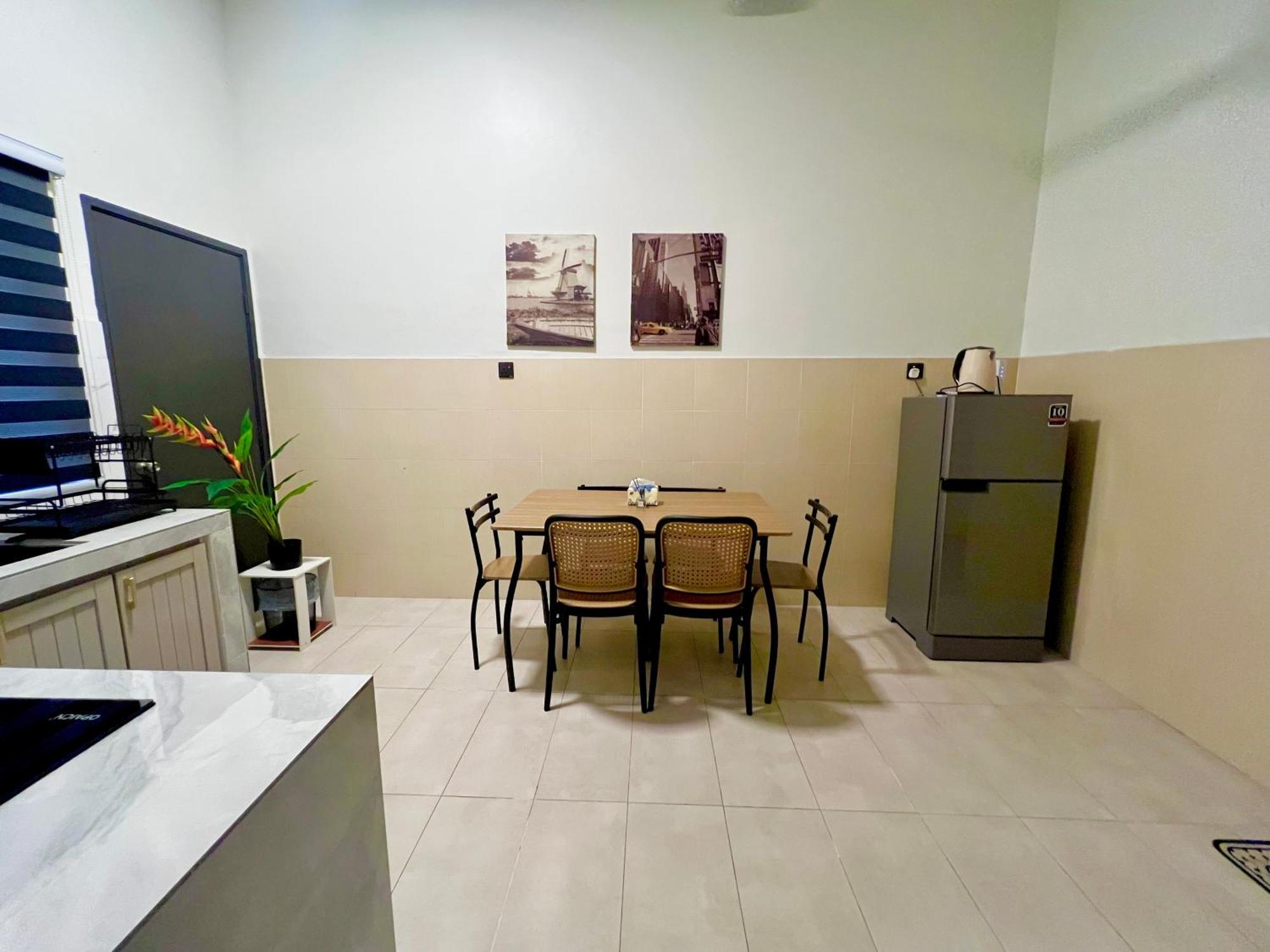 Quayside Cove Homestay - Corner House, Shah Alam Rimbayu Netflix Syok Tv Bbq Bagian luar foto